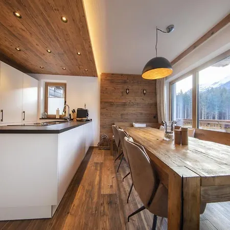 Cozy Mountain With Sauna Neukirchen am Großvenediger