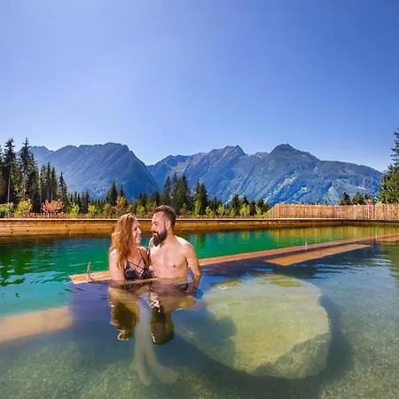 Cozy Mountain With Sauna * Neukirchen am Großvenediger