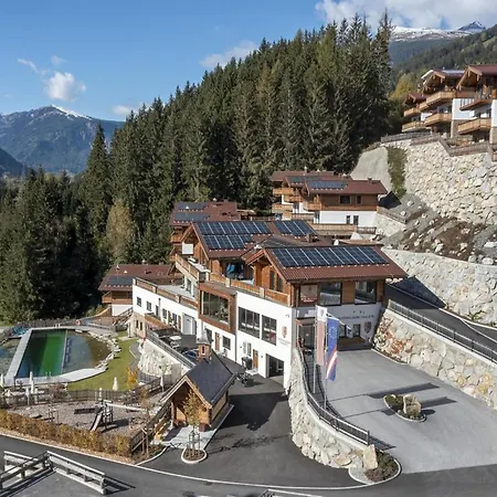 Cozy Mountain With Sauna Chalet