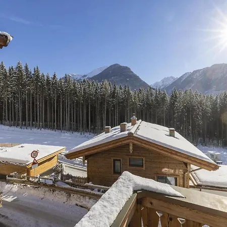 Cozy Mountain With Sauna Chalet Neukirchen am Großvenediger
