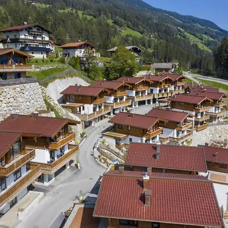 Cozy Mountain With Sauna Chalet Neukirchen am Großvenediger